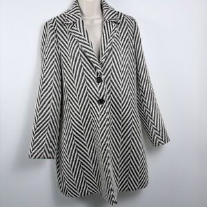 Boutique Designer Womens Herringbone Pea Coat Lilit Sz M Parisian Chic Quiet Lux